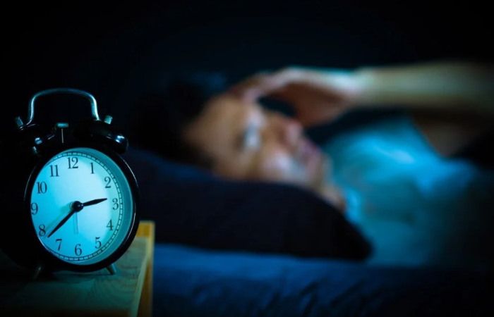 understanding the difference between insomnia and sleep apnea